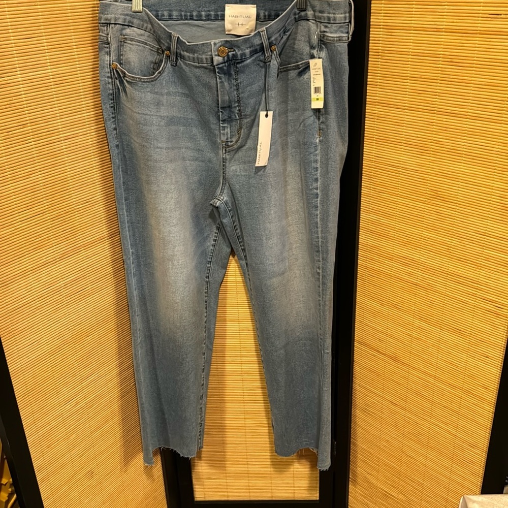 Habitual jeans Habitual High Rise slim straight jeans 18w NWT light‎ wash denim